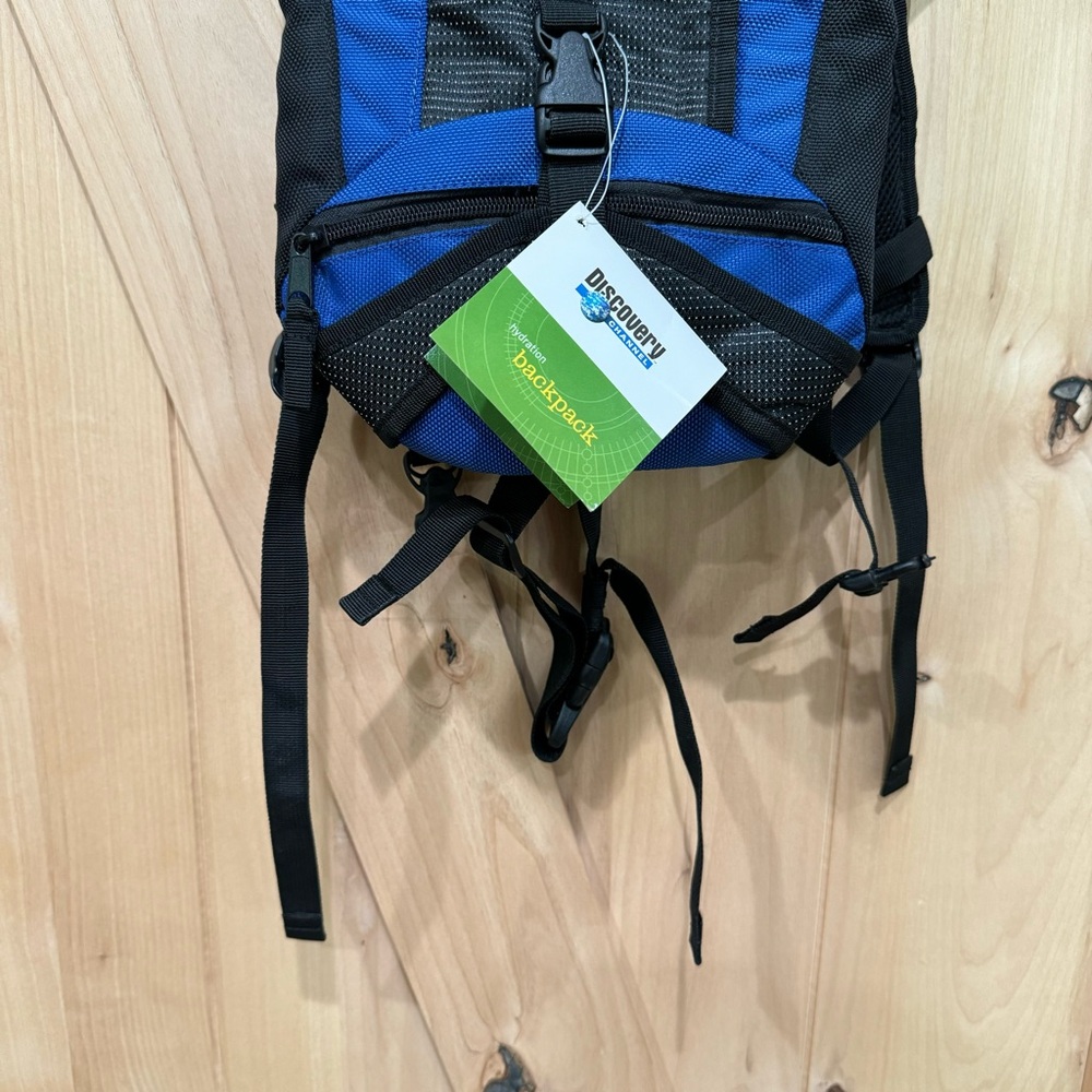 Discovery Channel Hydration Backpack NWT! Blue Camping Hiking Hydropak - Picture 9 of 16